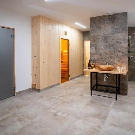 Pri Jazere Podbanské Hotel